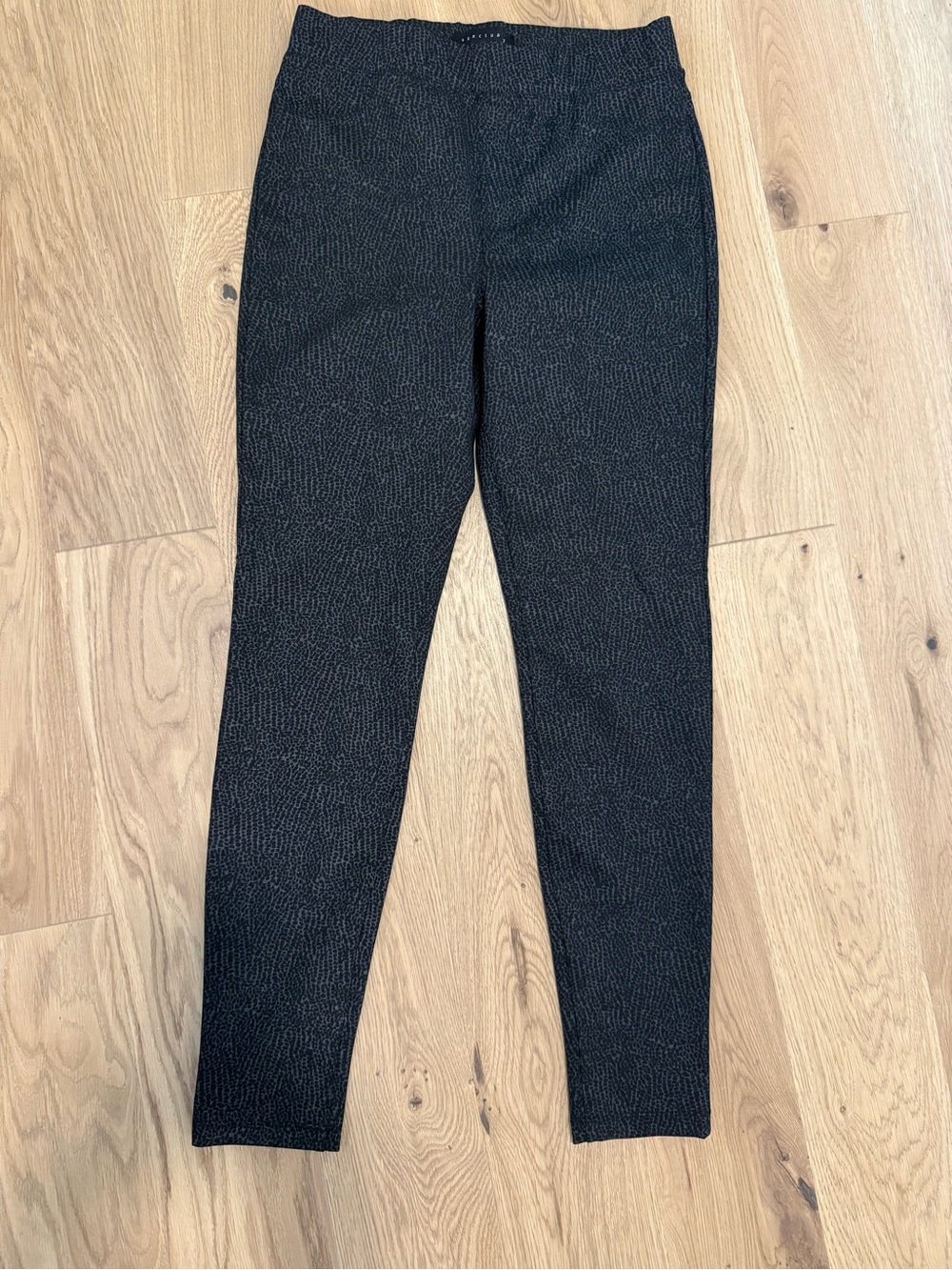 NWT Sanctuary Black Patterned thick legging pants